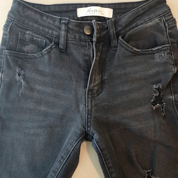 Buckle  - Distressed Ankle Skinny Jeans - Kancan Signature - Picture 2 of 9